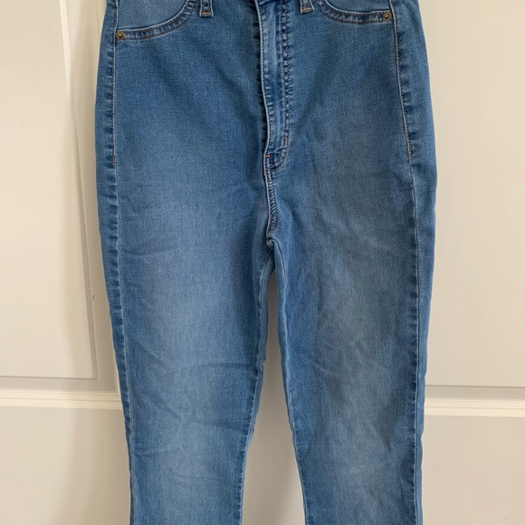 FASHION NOVA HIGH RISE JEANS - Picture 3 of 4